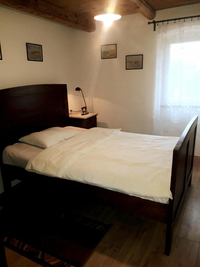 הוילה Kaštelir Casa Istriana Nona Pina מראה חיצוני תמונה
