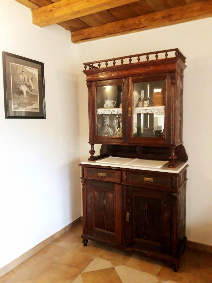 הוילה Kaštelir Casa Istriana Nona Pina מראה חיצוני תמונה
