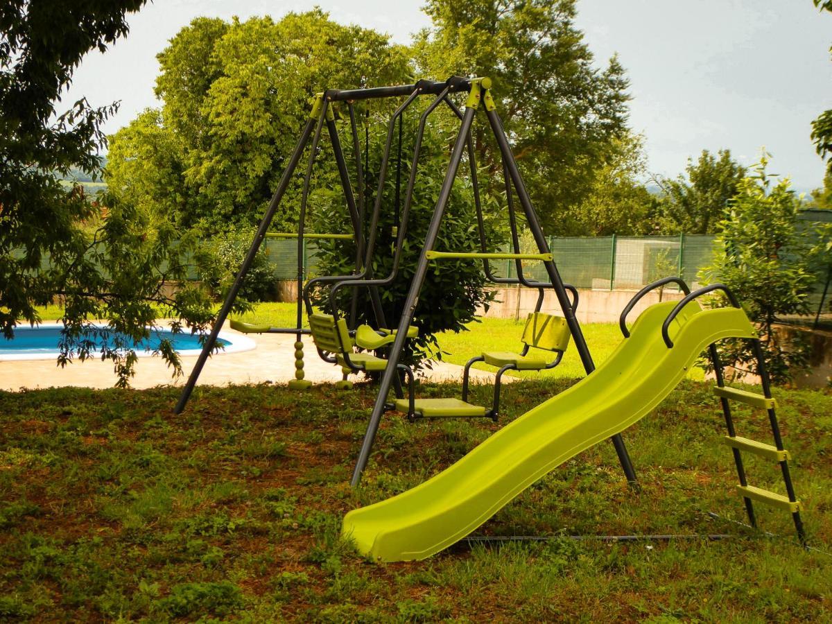 הוילה Kaštelir Casa Istriana Nona Pina מראה חיצוני תמונה